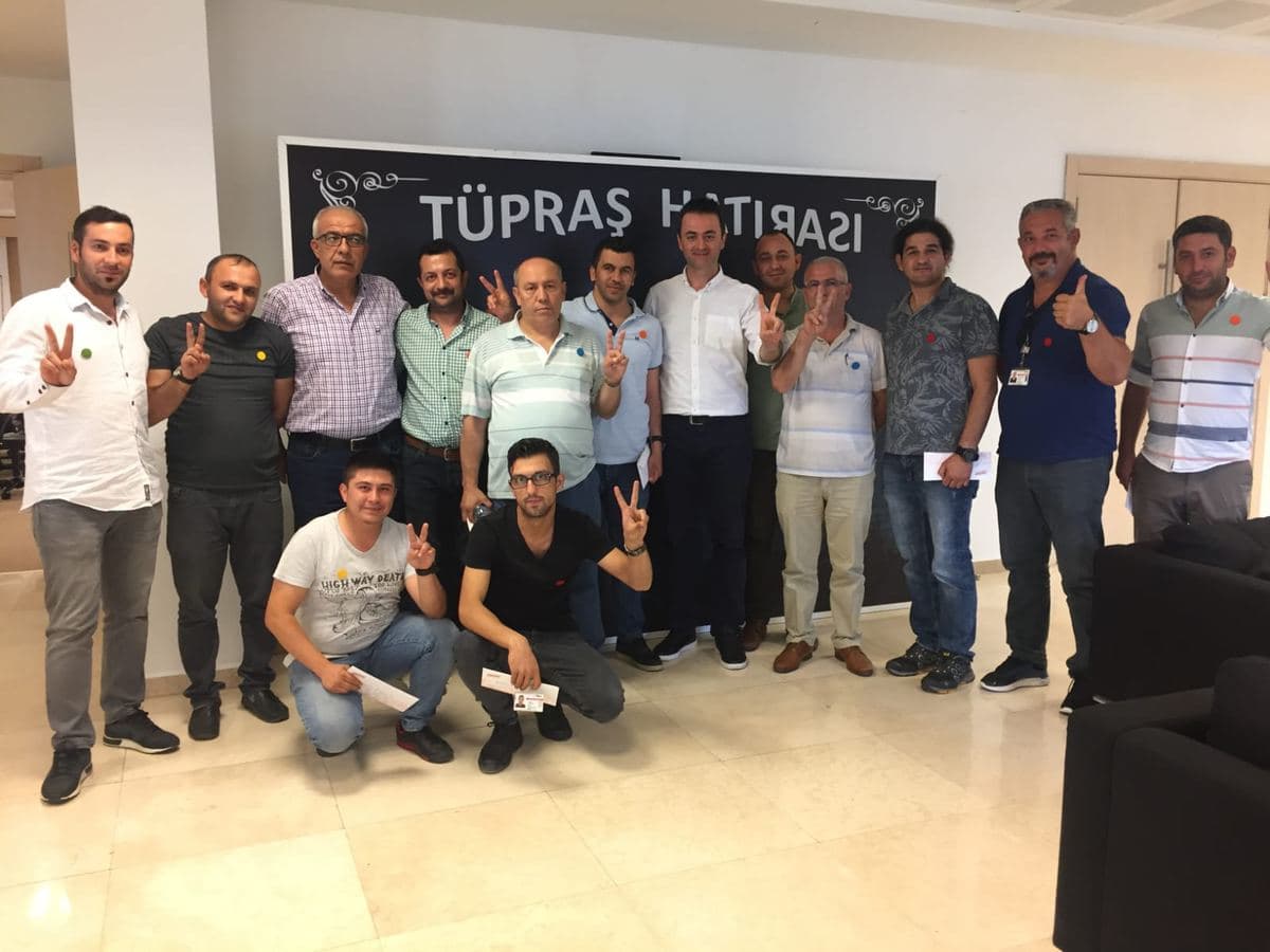 Kurumsal sigara bırakma eğitimini tamamlayan katılımcı grubu